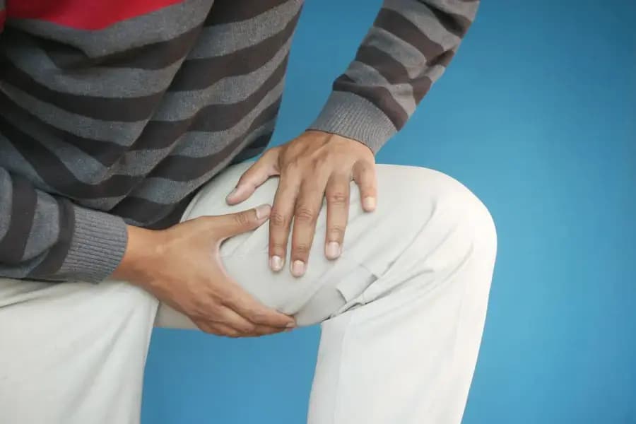 ACL Reconstruction Rehabilitation Physiotherapy Bangalore ACL reconstruction rehabilitation physiotherapy Bangalore — knee anatomy showing anterior cruciate ligament injury and 24-week return-to-sport rehab protocol at Pro Physiotherapy JP Nagar 8th Phase